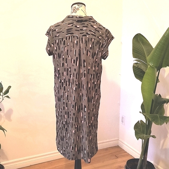 Midi dress. Size large, Green black and light pink. Great Condition - Picture 6 of 9